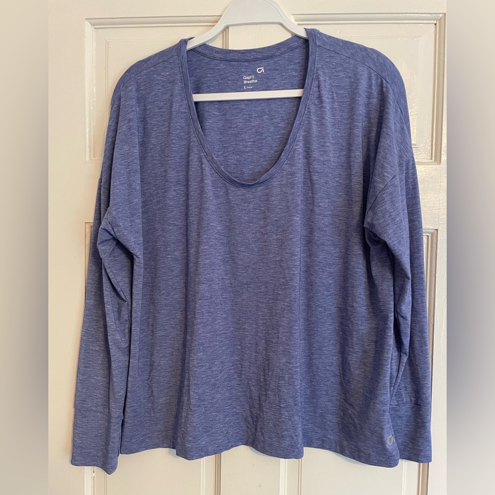 GapFit Breathe Blue LS Top